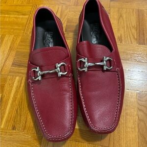 Men’s ferragamo size 9.5 loafer